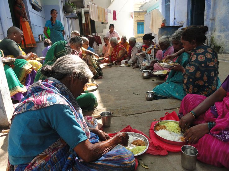 SERUDS is serving daily mid day meals to 30 poor…